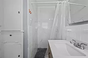 1919 McDuffie, Houston, TX 77019 - Photo 11