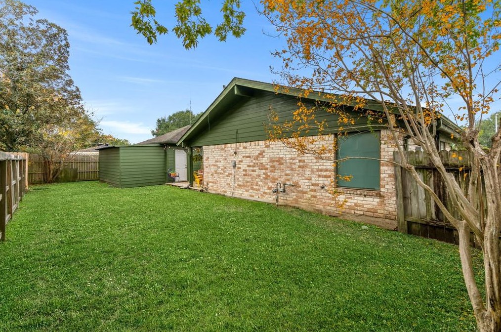 1178 Bournewood Dr, Sugar Land TX  77498-2703 exterior