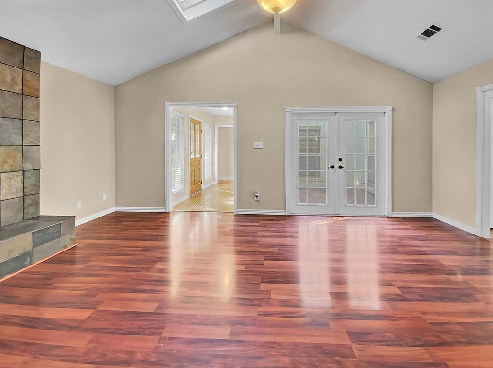 15111 Stillcreek Dr, Houston TX  77070-1254 exterior