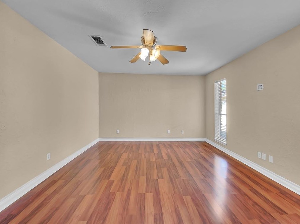 15111 Stillcreek Dr, Houston TX  77070-1254 exterior