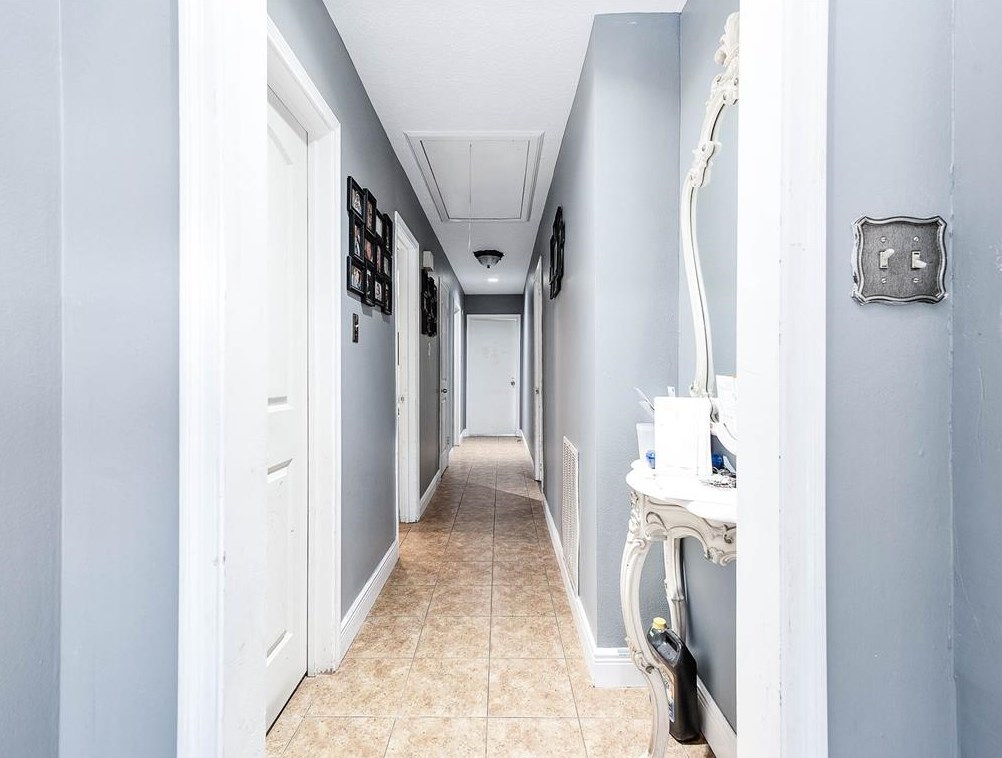 7235 Tall Pne Dr, Houston TX 77088-6603 exterior