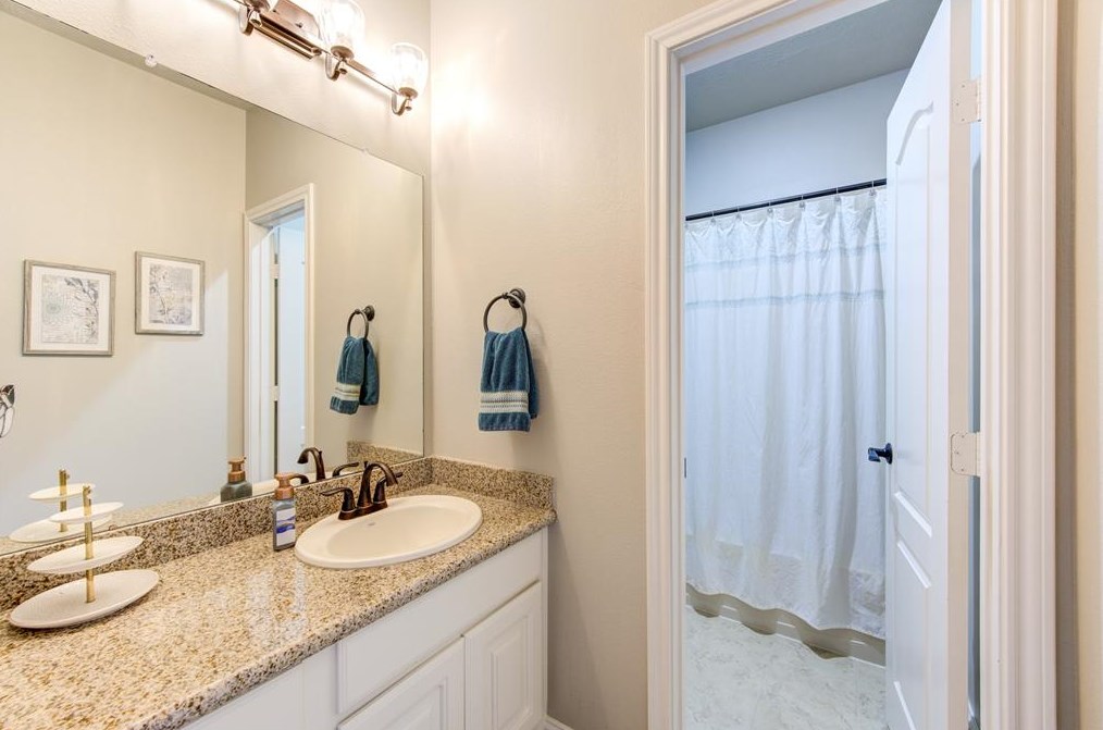 5711 Mustang Rdg Ln, Fulshear TX 77441-2148 exterior