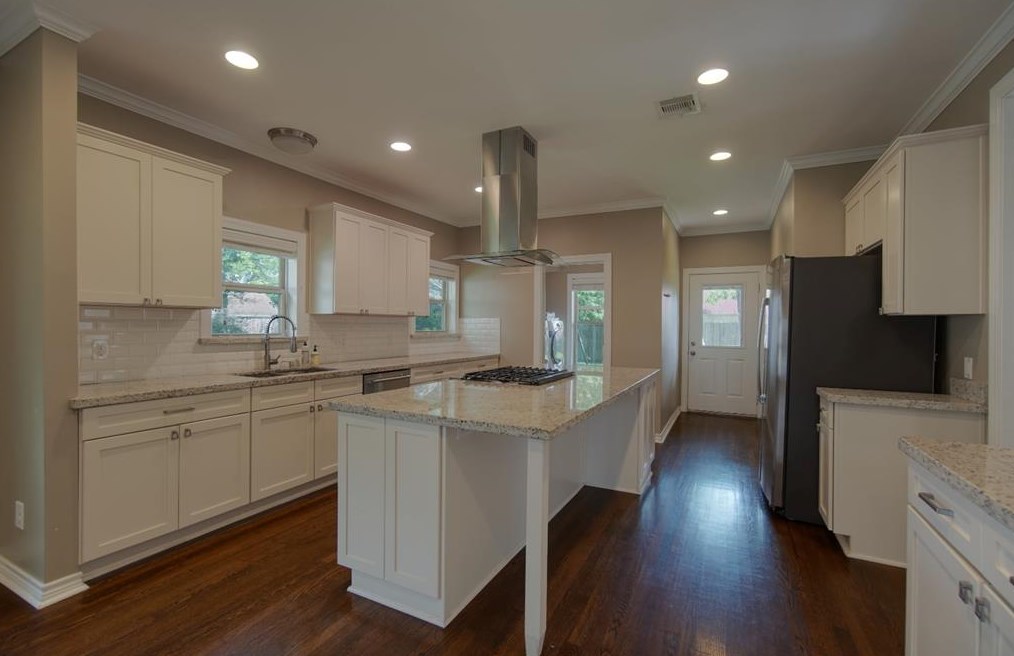6661 Meadowlawn St, Houston TX  77023-4011 exterior