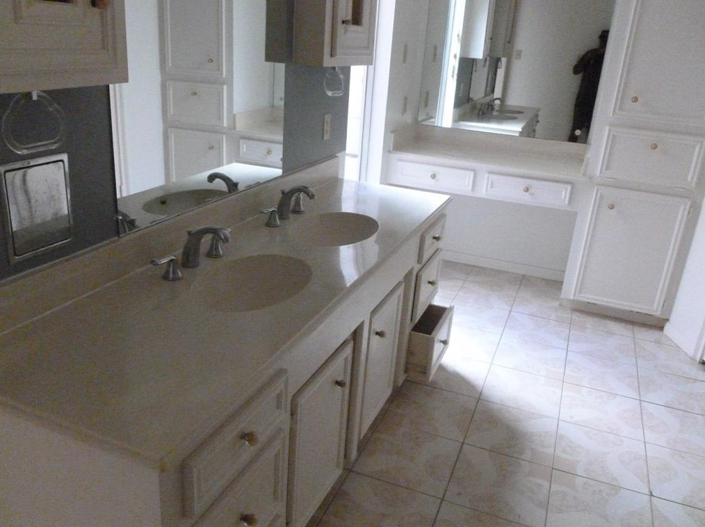 7830 Oakington Dr, Houston TX  77071-2020 exterior