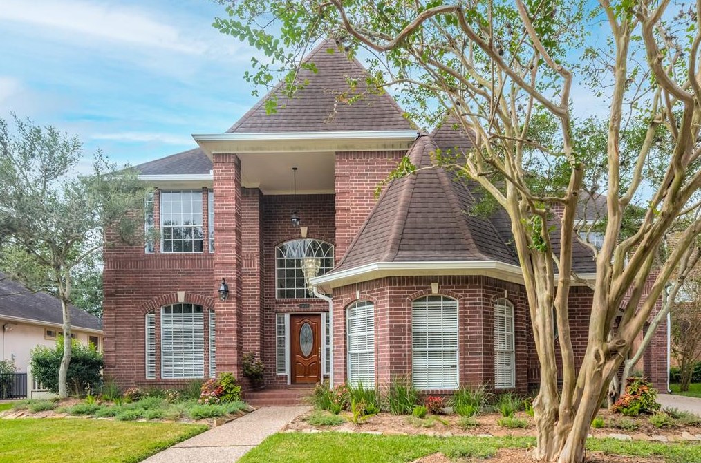 402 Lakeside Blvd, Sugar Land TX 77478-3961 exterior