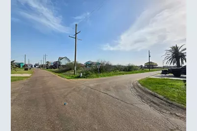 889 Sea Spray Drive, Crystal Beach, TX 77650 - Photo 3