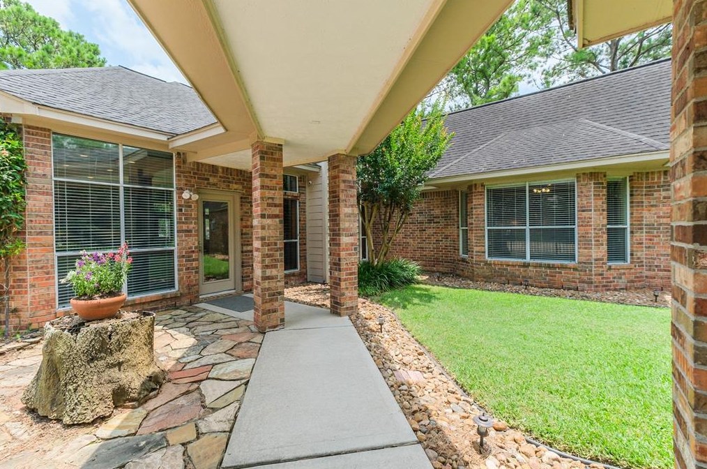 15813 Drifting Rose Dr, Cypress TX exterior