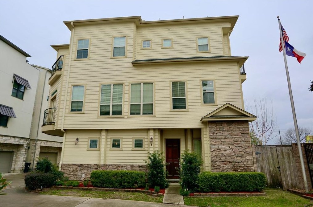 114 Heights Blvd, Houston TX  77007-5807 exterior