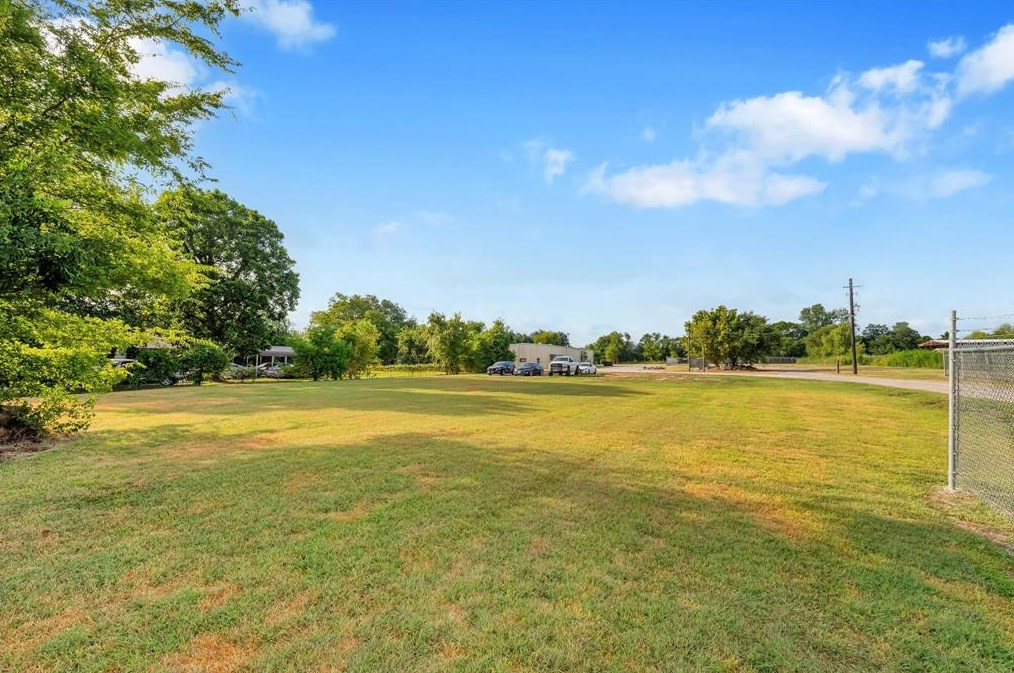 2202 Sandydale Ln, Houston TX  77039-4306 exterior