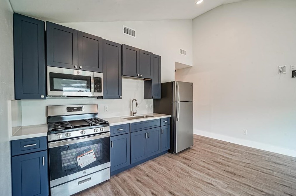 4049 Lucille St, Houston TX  77026-5704 exterior