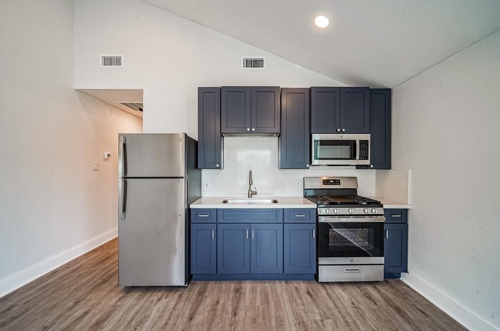 4049 Lucille St, Houston TX  77026-5704 exterior