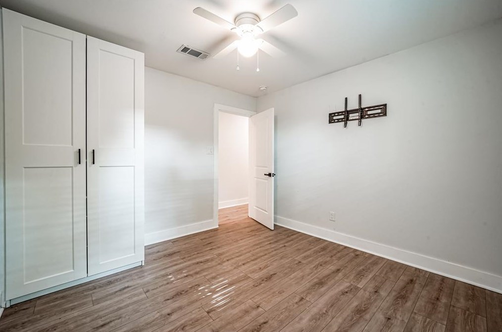 4049 Lucille St, Houston TX  77026-5704 exterior