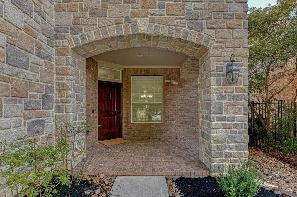 22 Pintuck Pl, Spring TX  77389-4392 exterior