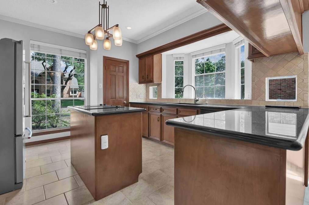 5519 Sycamore Crk, Humble TX 77345-1473 exterior