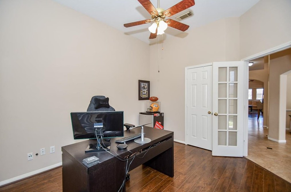 1823 Senca Springs Ct, Katy TX  77450-7202 exterior