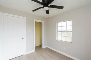 126 W 6th St, Freeport, TX 77541 - Photo 13