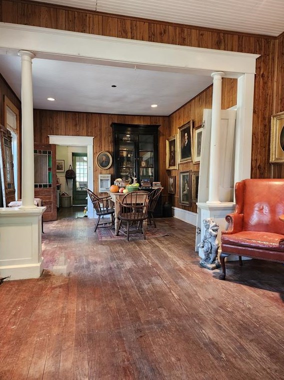 208 Tabor, Houston TX  77009-6144 exterior