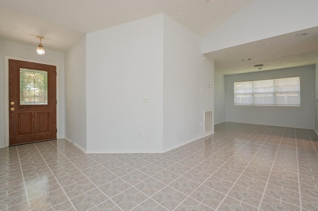 15702 Timber Rock Dr, Houston TX  77082-2915 exterior