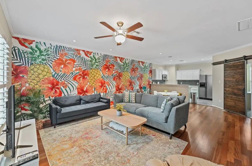 4402 Eigel St, Houston TX  77007-3569 exterior