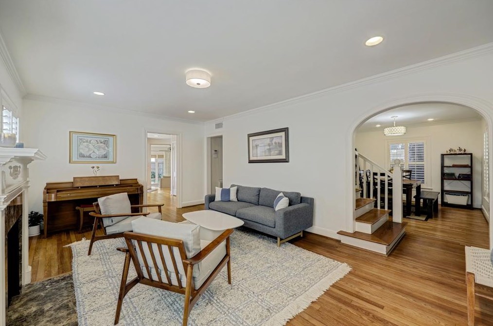 6110 Lk, Houston TX 77005-3134 exterior