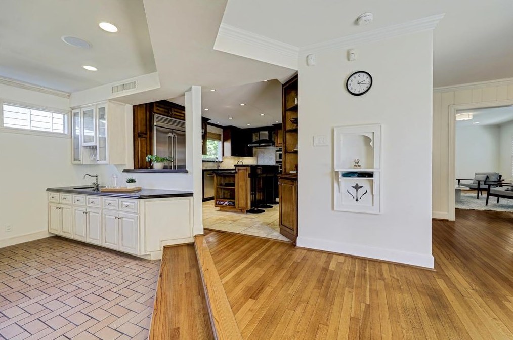 6110 Lk, Houston TX 77005-3134 exterior