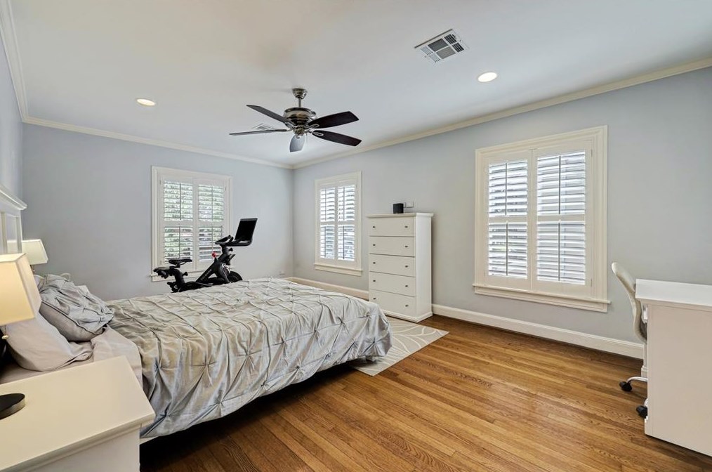 6110 Lk, Houston TX 77005-3134 exterior