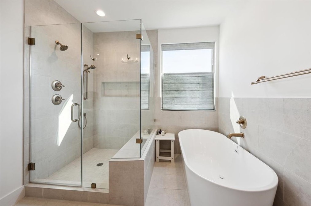 1808 Hazard St, Houston TX 77019-5720 exterior