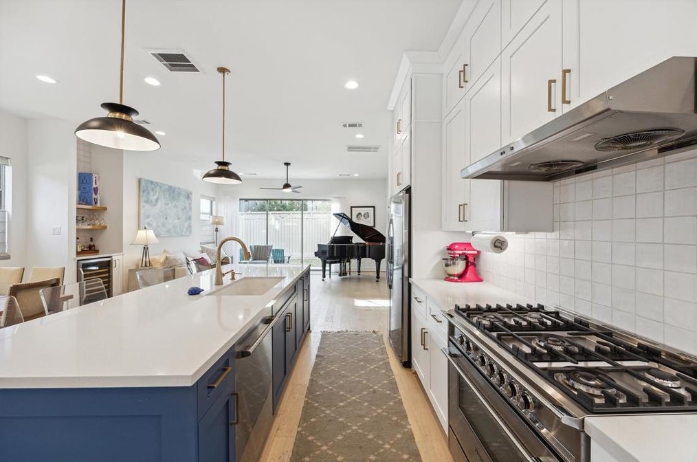 1808 Hazard St, Houston TX 77019-5720 exterior