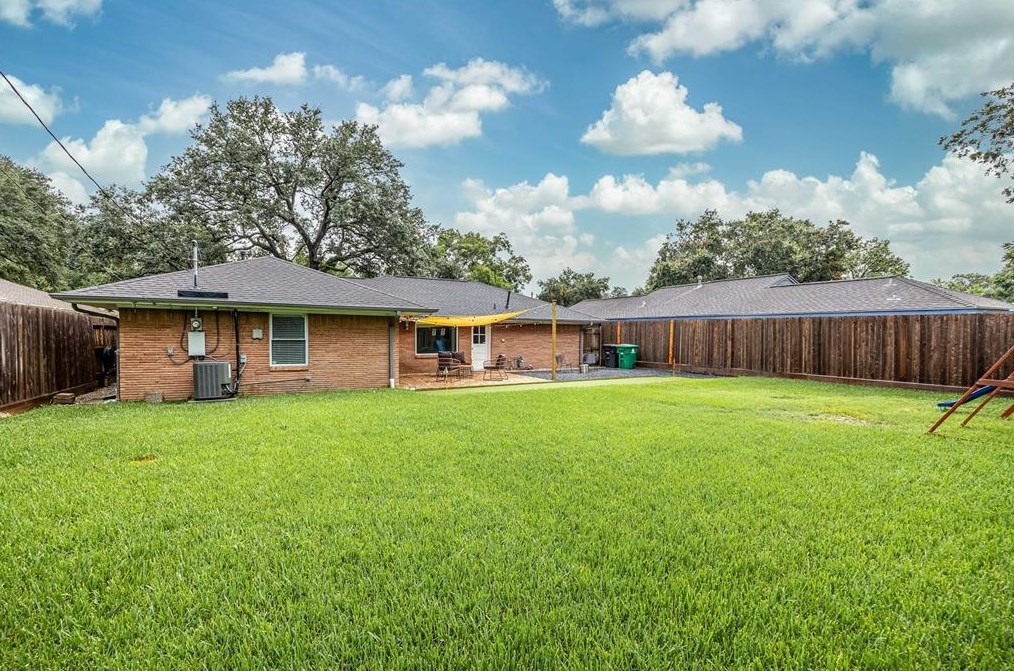 6132 Jason St, Houston TX  77096-1427 exterior
