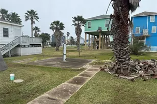 11215 Schwartz Dr, Galveston, TX 77554 - Photo 1