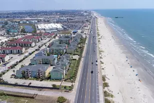 7000 Seawall Blvd, Galveston, TX 77551 - Photo 13