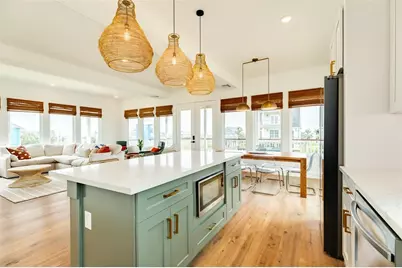 13010 Buccaneer Parkway, Freeport, TX 77541 - Photo 15