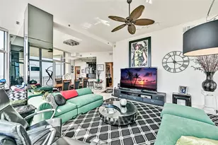 801 E Beach Dr, Galveston, TX 77550 - Photo 7