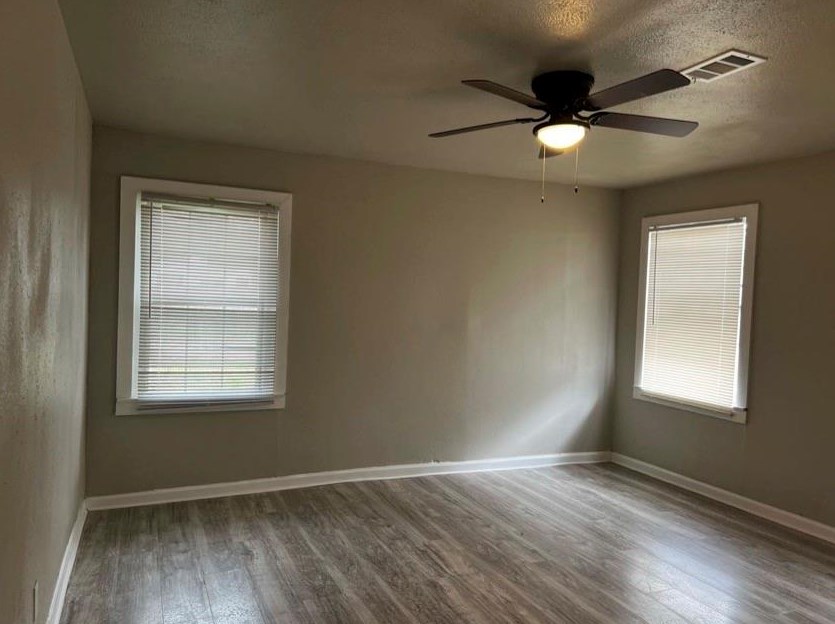 5954 Doolittle Blvd, Houston TX  77033-1906 exterior