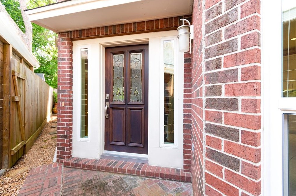 2009 Crocker St, Houston TX  77006-1303 exterior