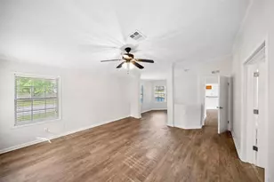 651 Cedar Point Dr, Livingston, TX 77351 - Photo 11