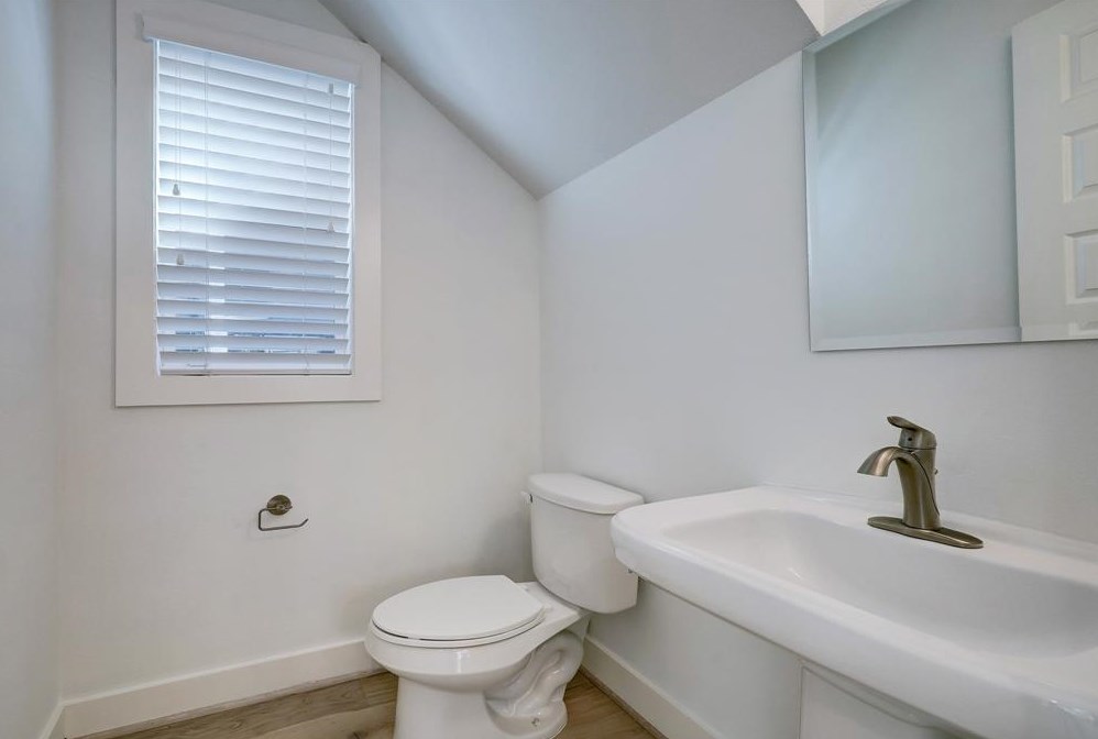 1007 16 St, Houston TX  77008-3429 exterior