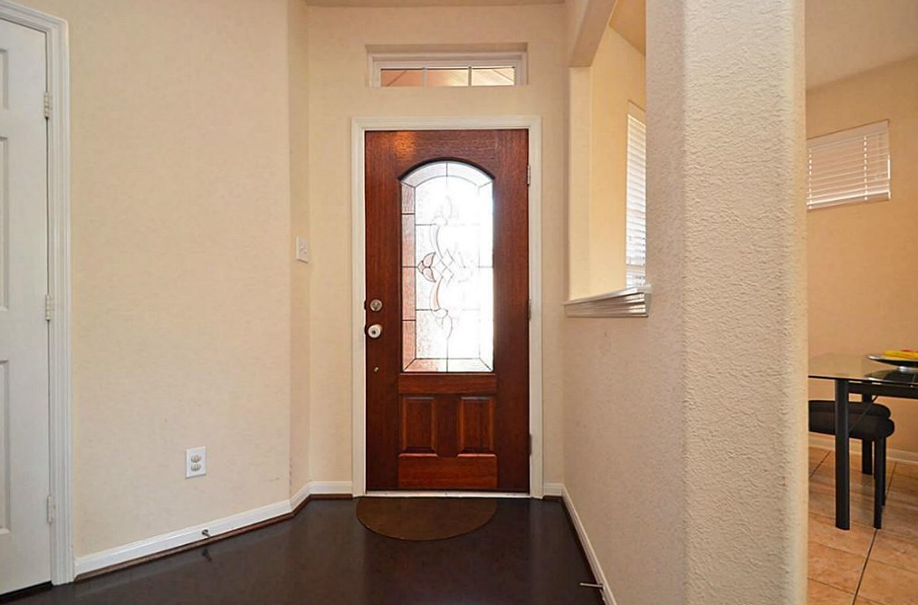 1307 Glenwood Canyon Ln, Houston TX  77077-1075 exterior