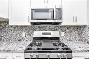 9337 Freeland St, Houston, TX 77075 - Photo 17