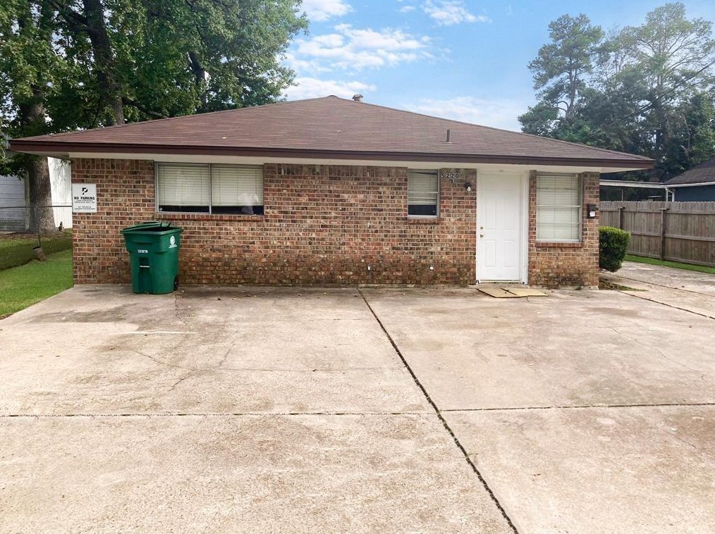 5220 Antha St, Houston TX  77016-4110 exterior