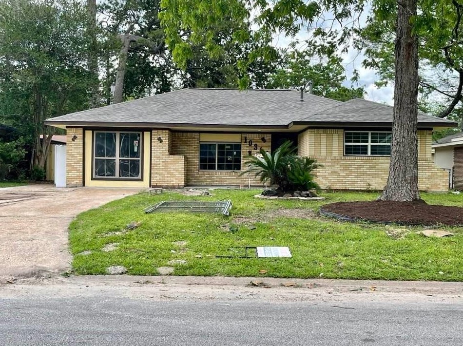 10314 Bretton Dr, Houston TX  77016-3222 exterior