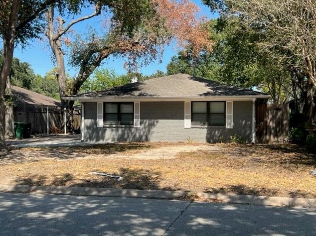 2102 Latexo Dr, Houston TX  77018-1715 exterior