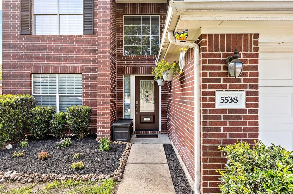 5538 Bowles Ct, Spring TX  77388-3525 exterior
