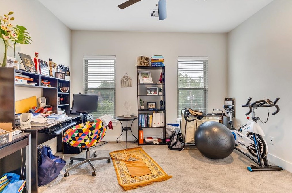 2616 Riverside Dr, Houston TX  77004-7611 exterior