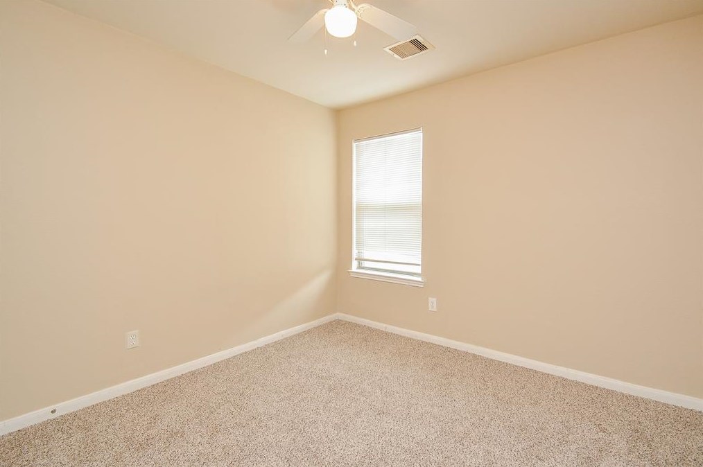 8114 Singing Sonnet Ln, Houston TX  77072-0128 exterior