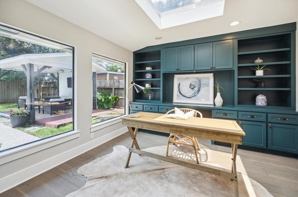 3715 Gardendale Dr, Houston TX  77092-7061 exterior