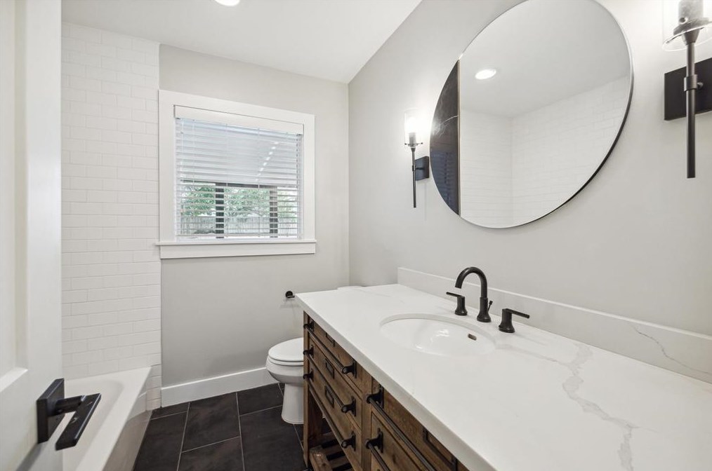 3715 Gardendale Dr, Houston TX  77092-7061 exterior