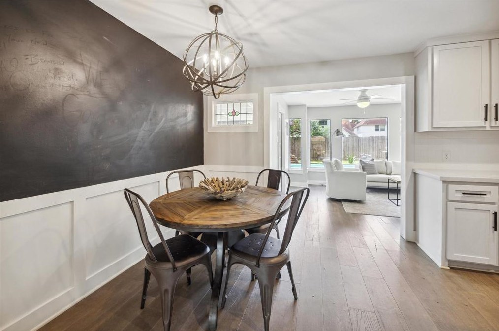 3715 Gardendale Dr, Houston TX  77092-7061 exterior