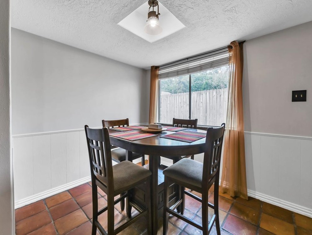 2019 Middle Crk Dr, Humble TX 77339-1708 exterior