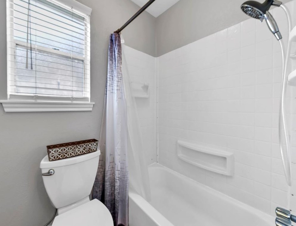 2019 Middle Crk Dr, Humble TX 77339-1708 exterior